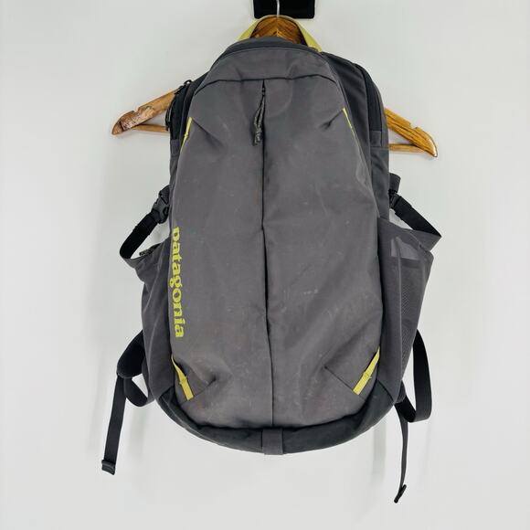 Patagonia Backpack Forge Gray Green Refugio 26L Hiking Nylon Commuter GUC - Picture 1 of 6